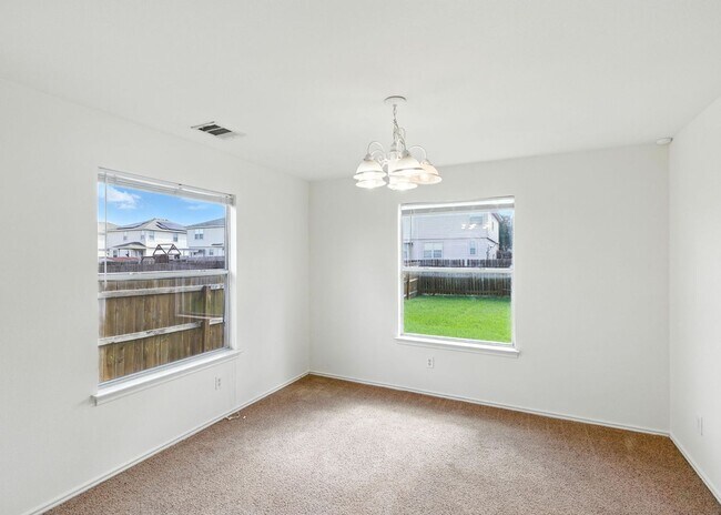 Foto del edificio - Easy Access to Hwy 90 & Loop 410