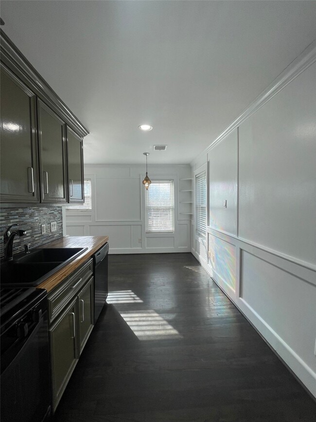 Foto del edificio - 434 Lenard St