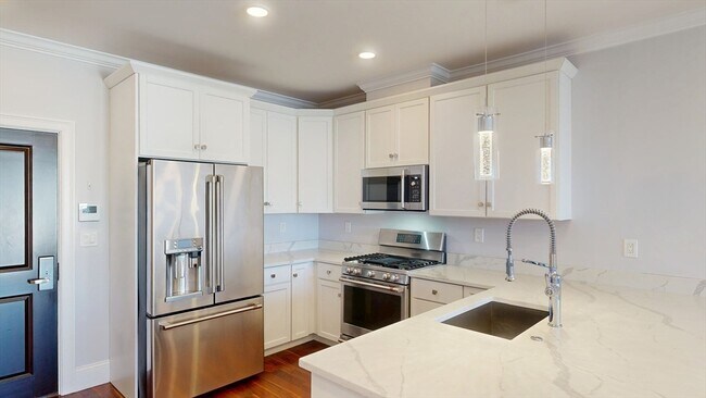 Foto del edificio - 87 Medford St