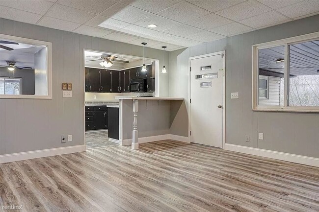 Building Photo - 1426 Spring Valley Cir
