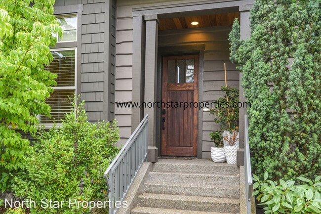Building Photo - 2 br, 3 bath House - 10042 SW Morrison St
