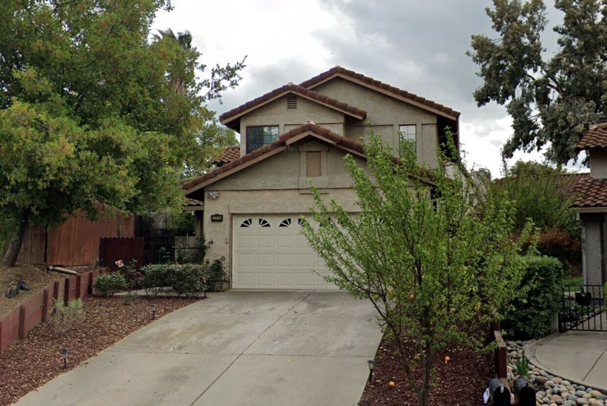 Primary Photo - Fantastic Home with 4 Bedrooms in Antioch