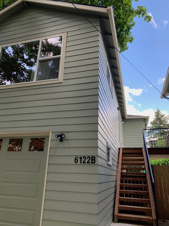Upstairs apartment unit. - 6122 SE 45th Ave.