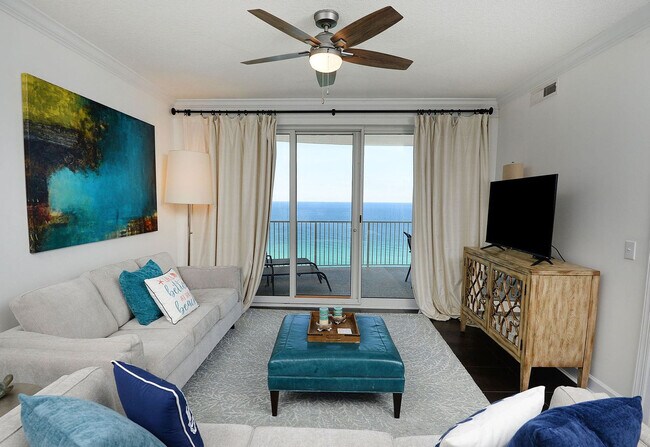 Foto del edificio - 17545 Front Beach Rd