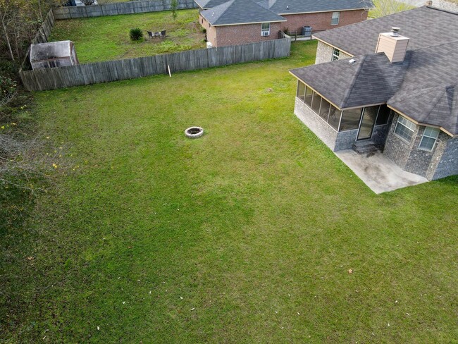 Foto del edificio - AVAILABLE JUNE [NO PETS PERMITTED]