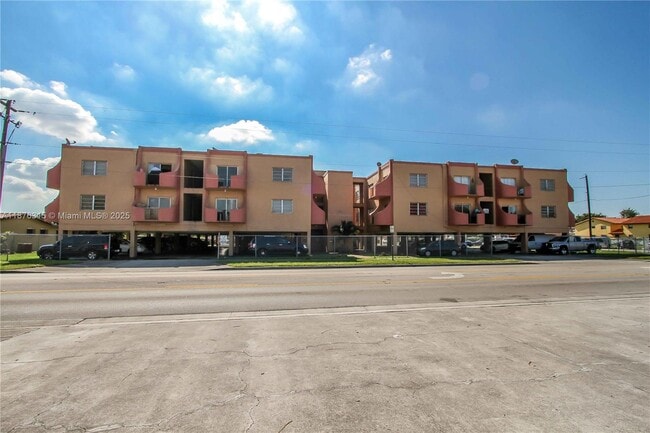 Foto del edificio - 3675 W 11th Ave