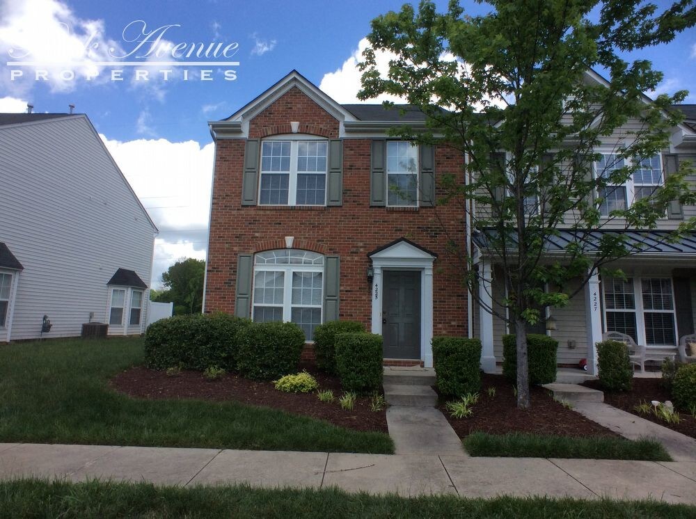 Foto principal - 4225 Coulter Crossing--Pending Lease