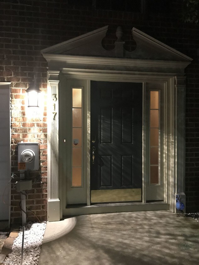 Foto principal - 317 Arctic Ln