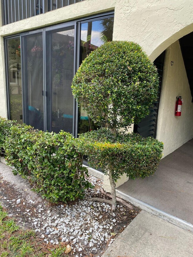 Foto del edificio - 5990 Pine Cone Ct