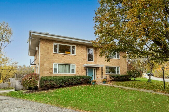 Foto del edificio - 9 Bluebird Ct