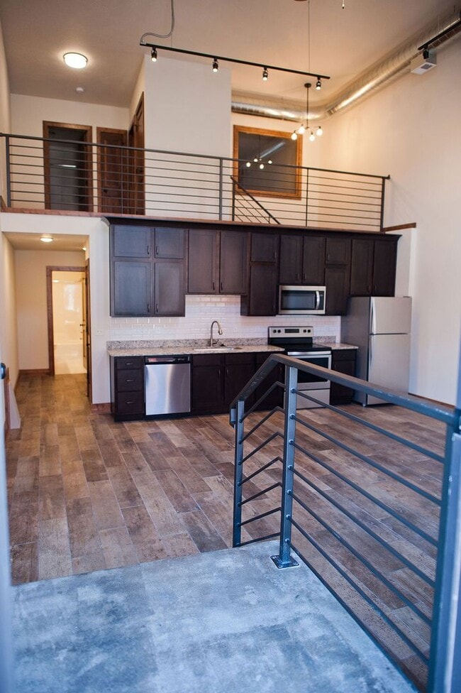 Building Photo - Union Biscuit West - 105