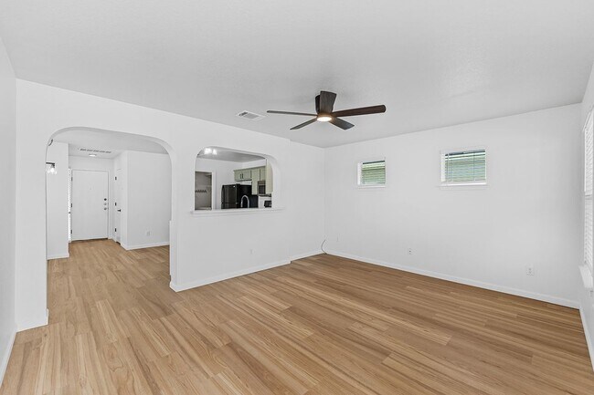 Foto del edificio - 1733 Thompson Trail