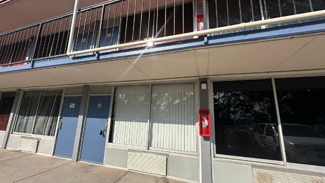 Foto del edificio - 43420 US-27