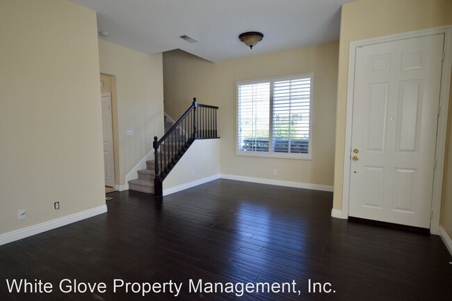 Building Photo - 3 br, 2.5 bath House - 15 Edmonton Place