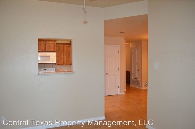 Building Photo - 1512 Nicholas Cir