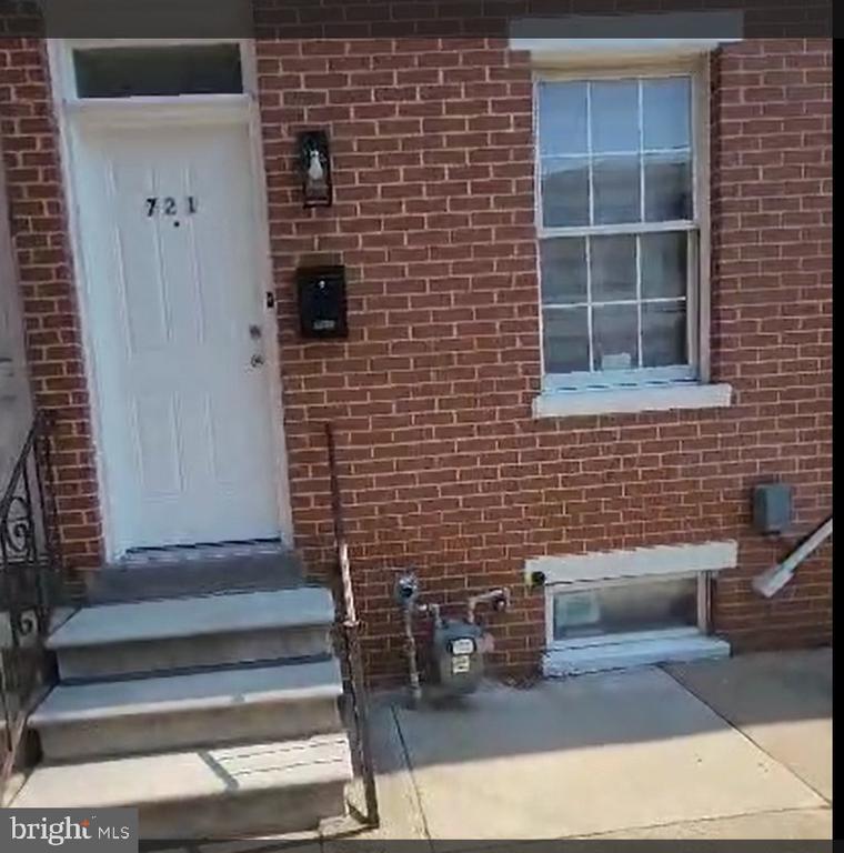 Foto principal - 721 E 6th St