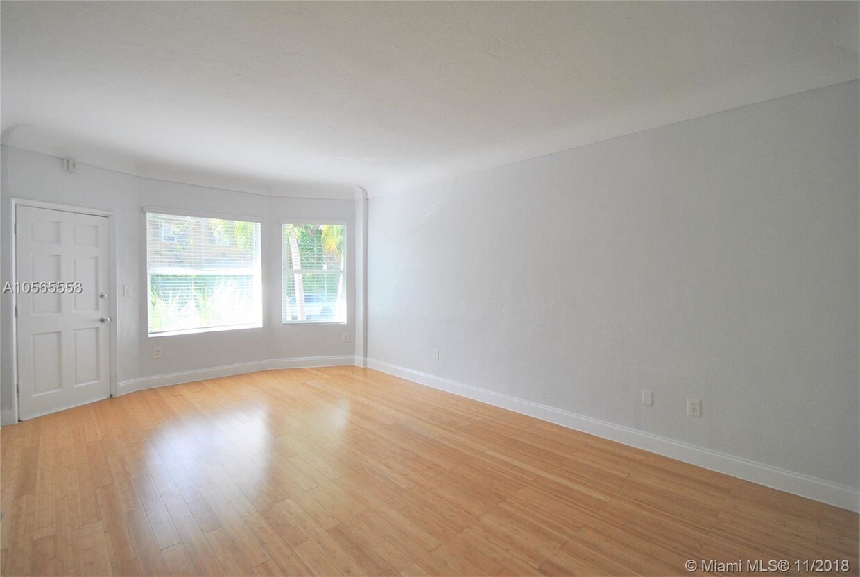 7608 Byron Ave, Miami Beach, FL 33141 Condo for Rent in Miami Beach, FL