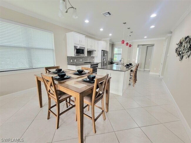 Building Photo - 20285 Corkscrew Shores Blvd