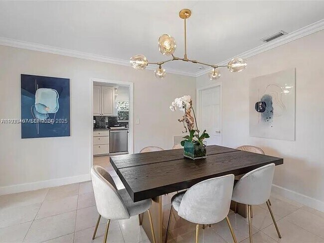 Foto del edificio - 5371 N Bay Rd