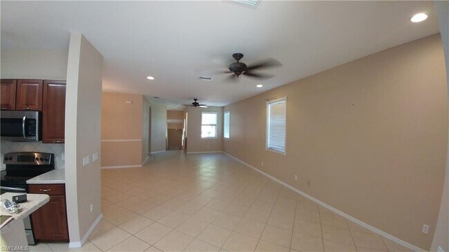 Building Photo - 13911 Lake Mahogany Blvd