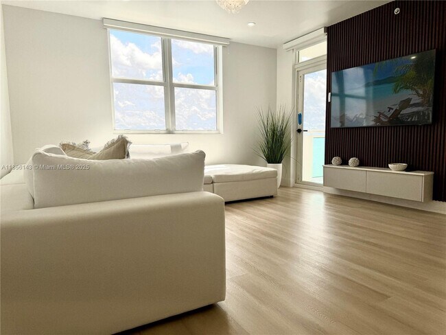 Foto del edificio - 3001 S Ocean Dr