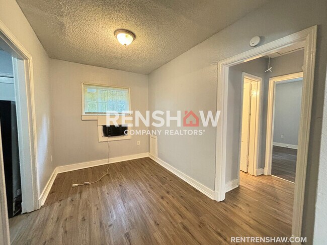 Photo - 1768 S Sutton Dr House