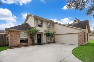 Building Photo - 21627 Park Brook Dr