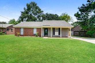 Building Photo - 517 Ridgewood Ln