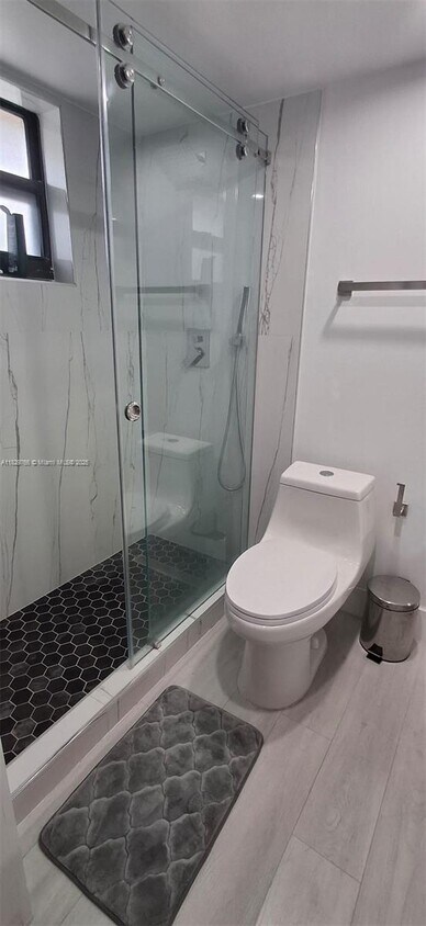 Foto del edificio - 2775 W 62nd St