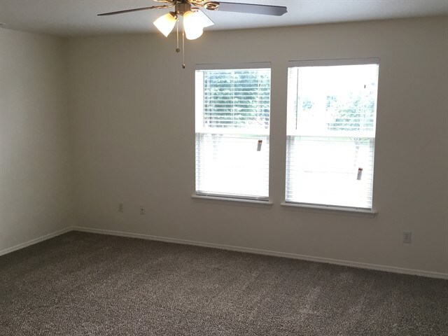 Building Photo - 9451 W Portola Dr