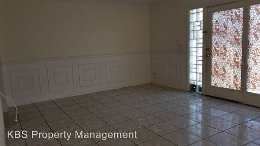 Building Photo - 992 Delfino Ln