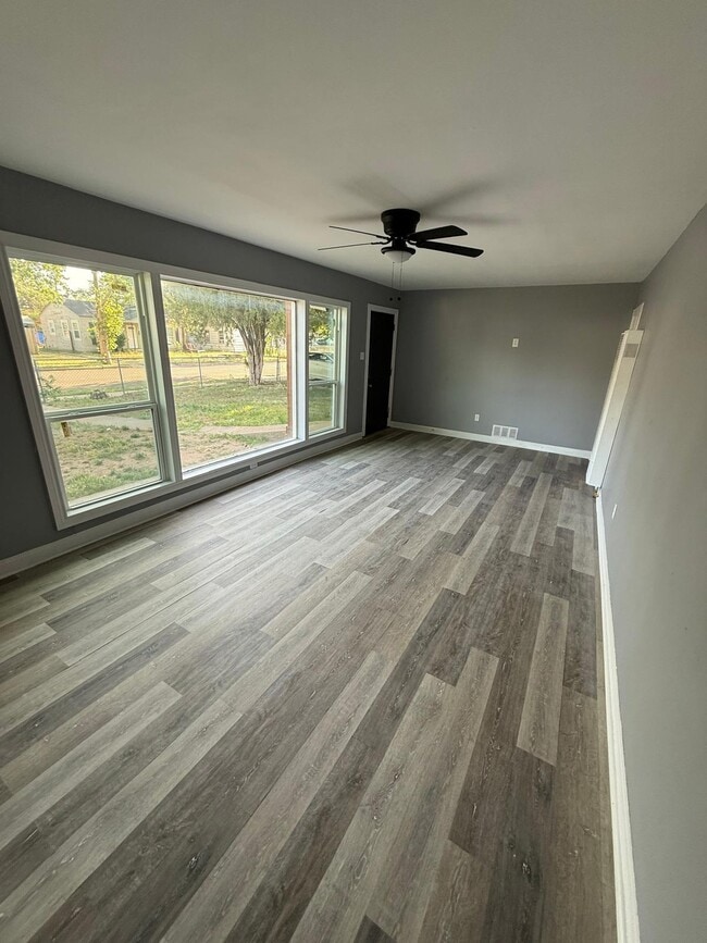 Building Photo - 1505 28th St