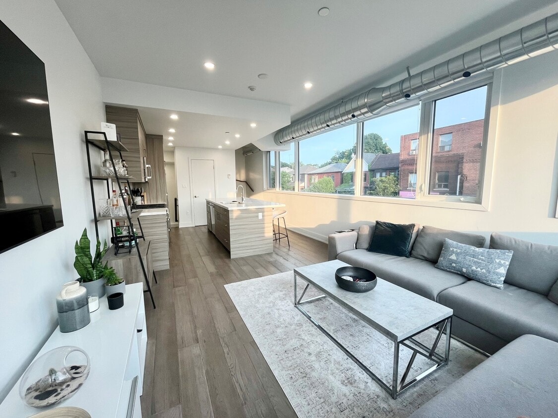 Photo principale - 3258 Dundas St W