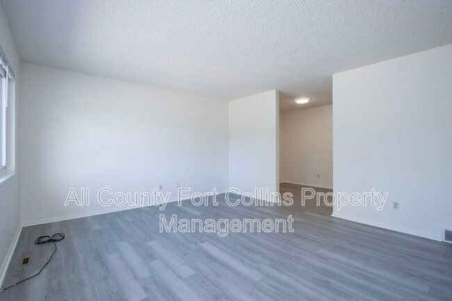 Building Photo - 1718 Larch St