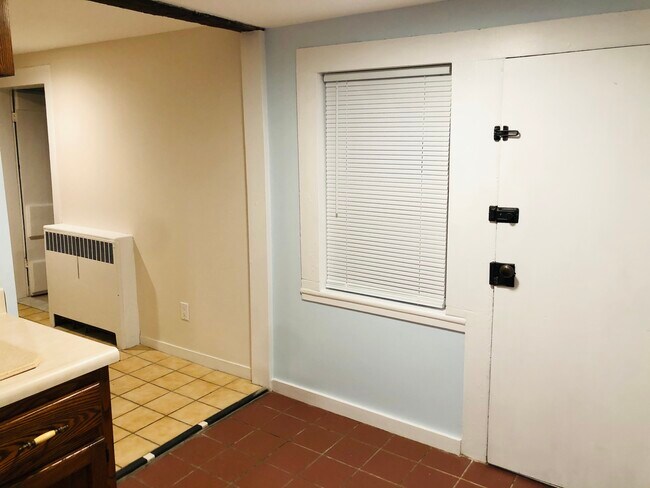 Foto del edificio - 40 Clinton Hollow Rd