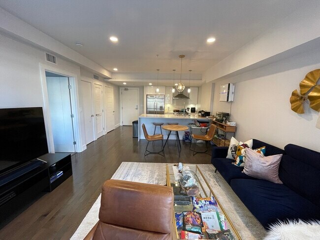 Foto del edificio - 262 Monsignor O'Brien Hwy