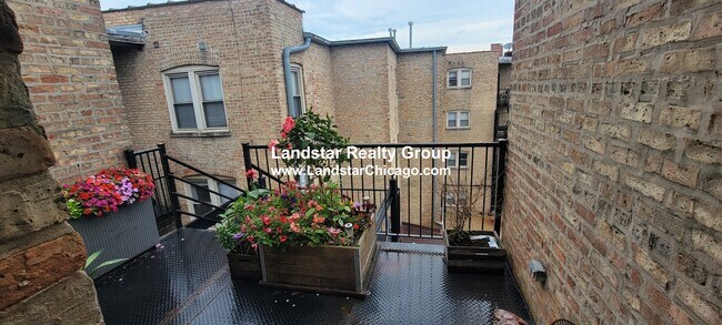 Foto del edificio - 2250 W Morse Ave