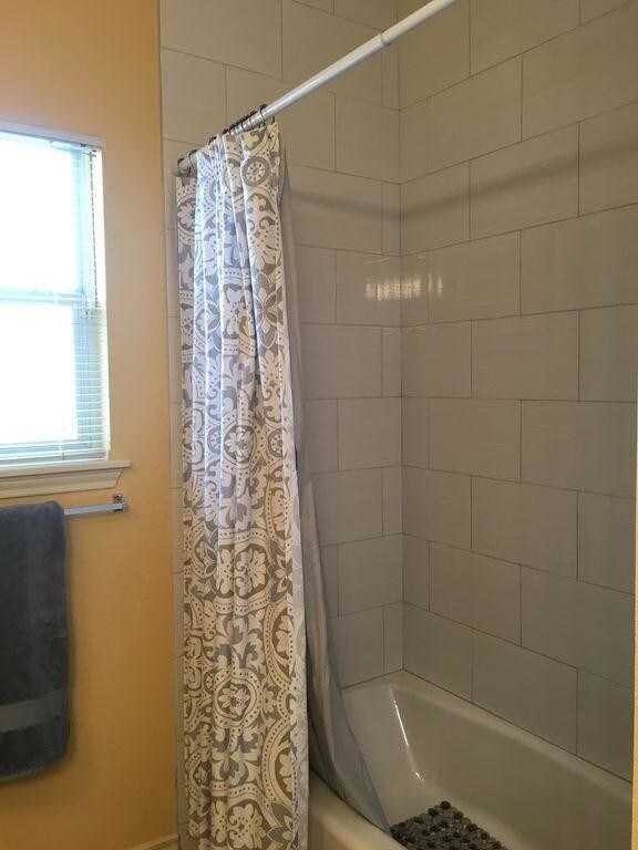 Foto del edificio - 1433 Glenoak Dr
