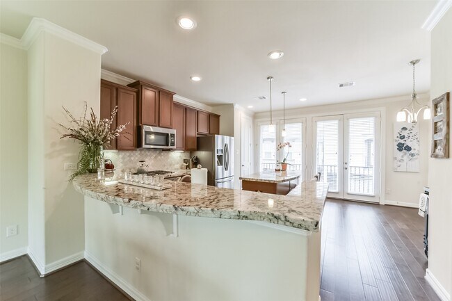 Foto del edificio - 1517 Miles Oaks Pl