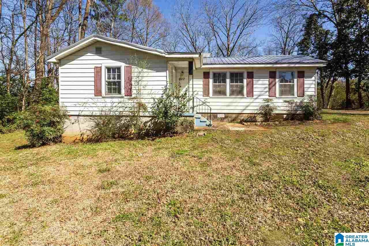 937 Park Pl, Center Point, AL 35215 House for Rent in Center Point