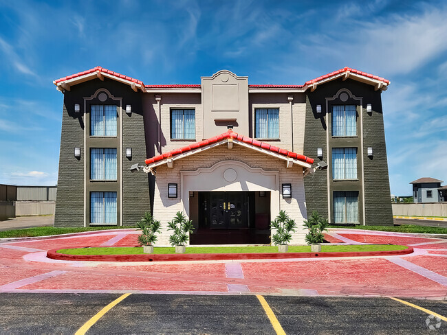 Building Photo - Amarillo Med Hotel