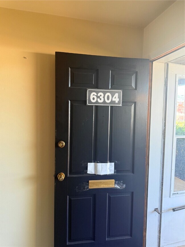 Foto del edificio - 6304 S Grand Blvd