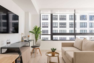 Building Photo - 225 N Miami Ave