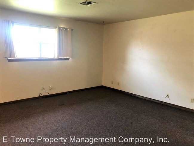 Building Photo - 3 br, 1 bath House - 1926 E Birch