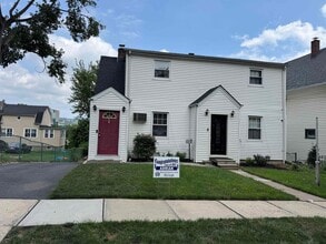 Building Photo - 27 Overpeck Ave