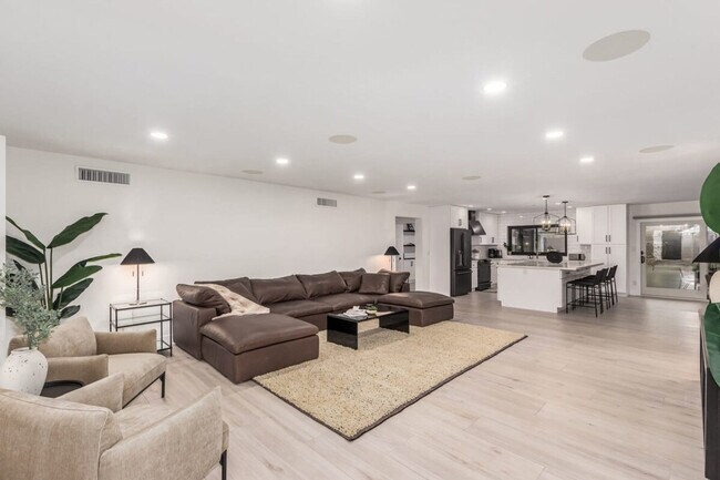 Building Photo - 14249 N 49th St