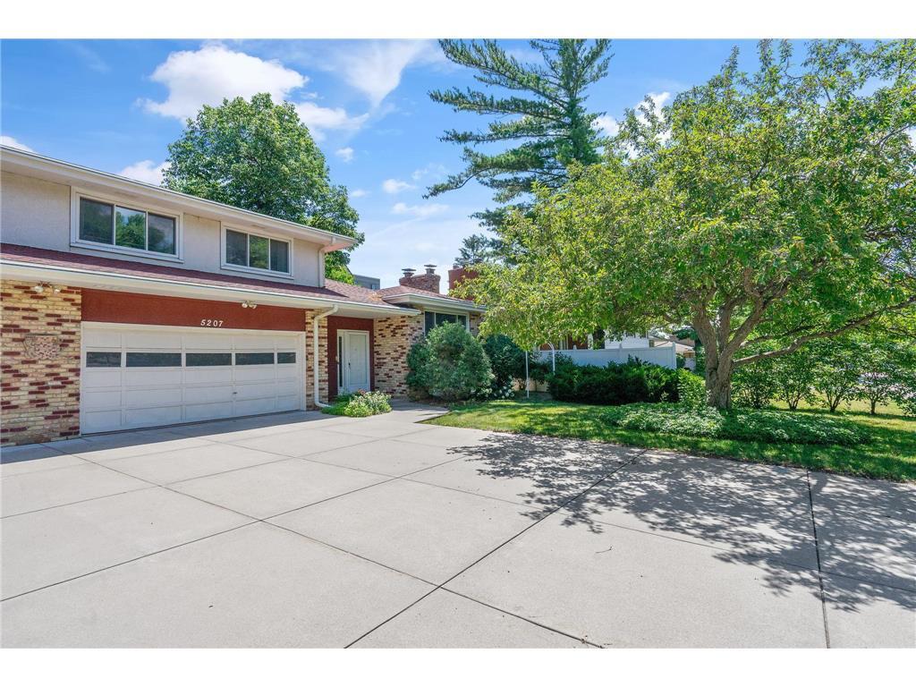 Foto principal - 5207 Grandview Ln