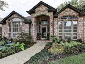 Building Photo - 3621 Granbury Dr