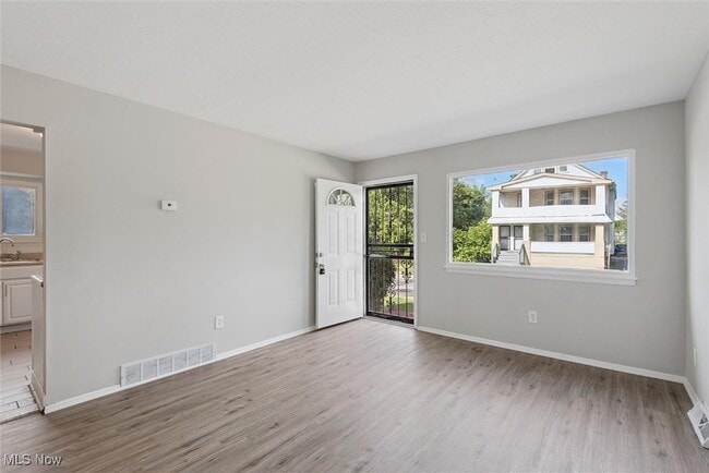Foto del edificio - 3713 E 144th St
