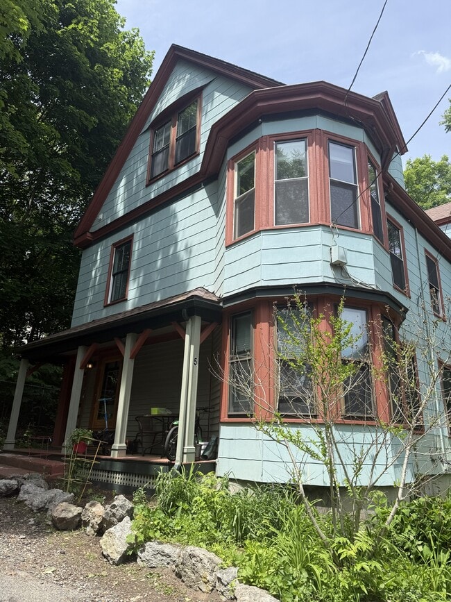 Building Photo - 7 Lamartine Terrace
